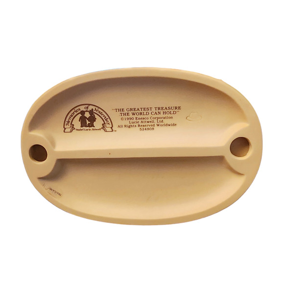 Enesco Figurine Greatest Treasure World Can Hold Memories of Yesterday 1990 - Picture 5 of 6